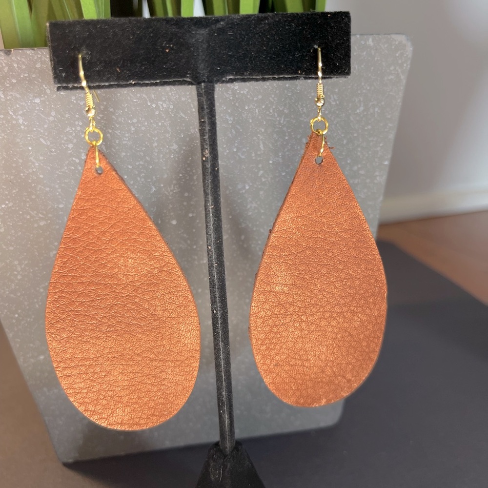 Brown leather earrings
